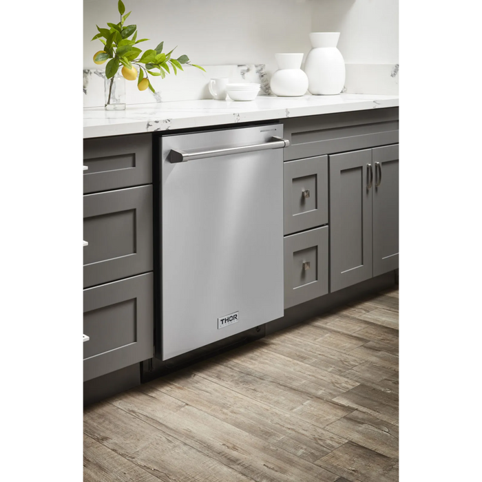 Thor Kitchen 24 In. Built-in Dishwasher in Stainless Steel HDW2401SS